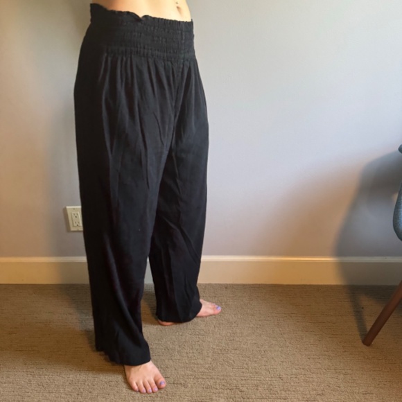 Kaliyana Wide Leg Black Crinkle Pants - Picture 4 of 9
